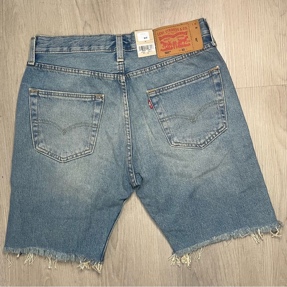 Levi's 501 Original Fit Light Wash 9in Inseam (Jorts) Jean Shorts